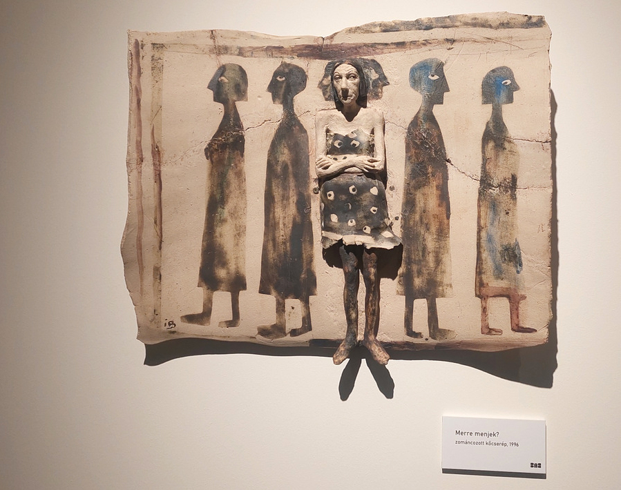 Az esendőség dicsérete – Karnevál a pince mélyén