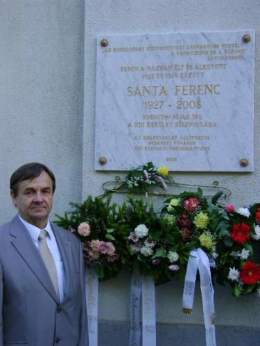 Sánta emléktábla Vasy Gézával...