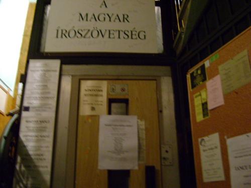 1956 után költőnek maradni