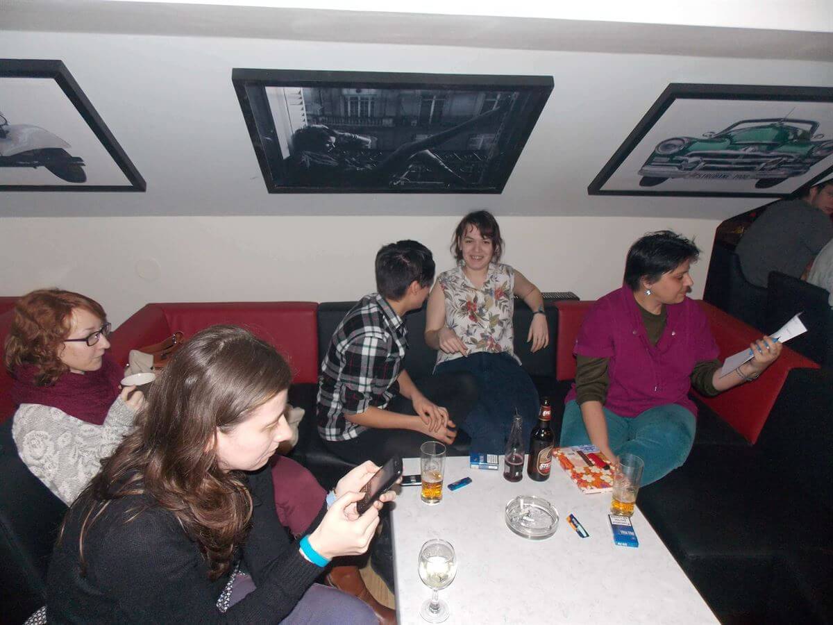 Anonymusként könnyebb