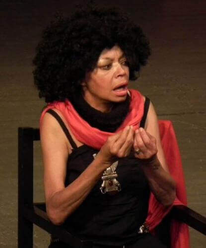 Csak a beavatottak léphetnek be a palotába? - Pál-Kovács Ramona írása Peter Brook Warum warum című előadásáról