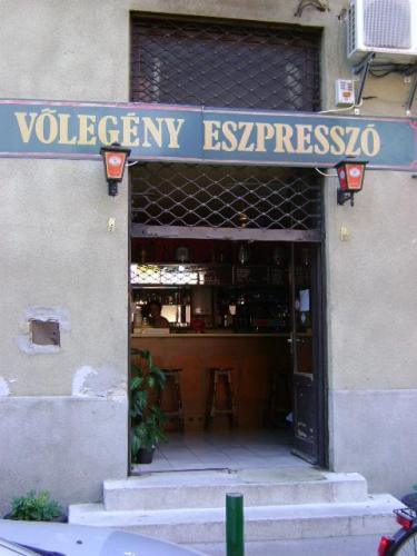 Fanatizmus és közöny