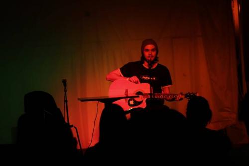 Márciusi „laza fiak” – tavaszköszöntés Apokrif módon