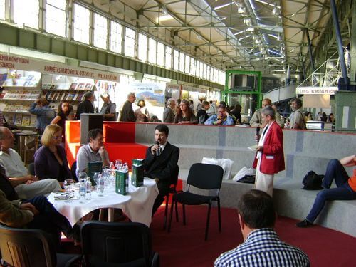 A Pont kiadó motorja, főnökasszonya: Szávai Ilona