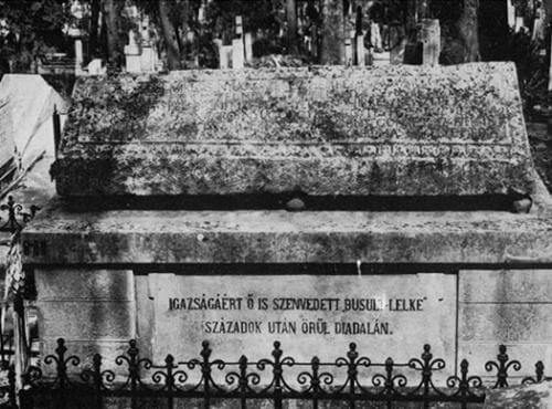 Misztótfalusi Kis Miklós sírköve Pápai Páriz Ferenc feliratával