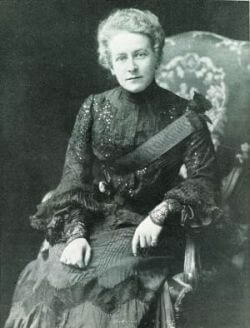 Tormai Cécile